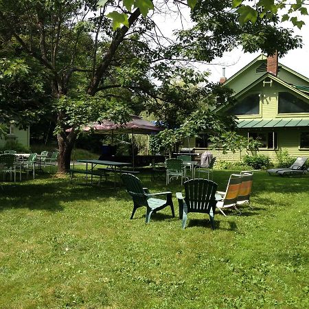 The Woods Lodge Northfield Center Exterior foto